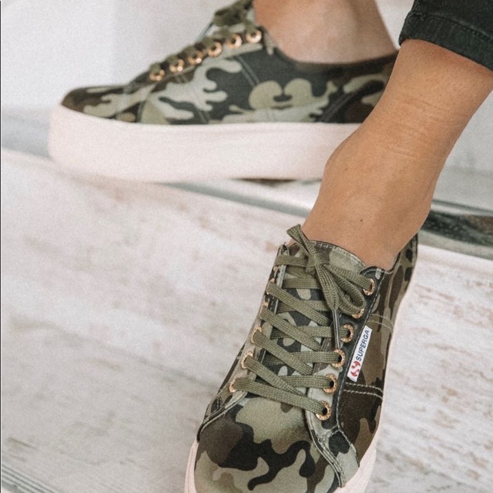 PLATFORM Camo Superga Shoes